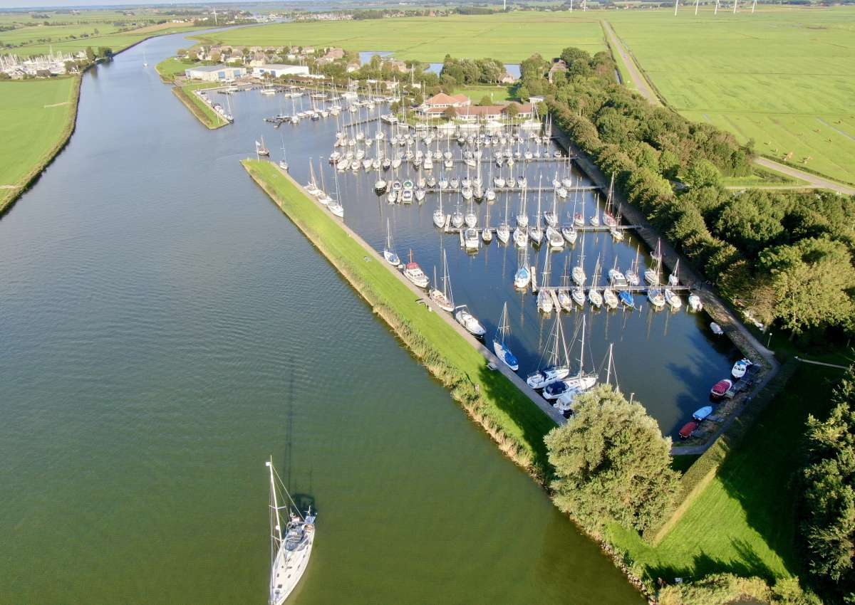 Marina Stavoren Binnenhaven - Jachthaven in de buurt van Súdwest-Fryslân (Stavoren)