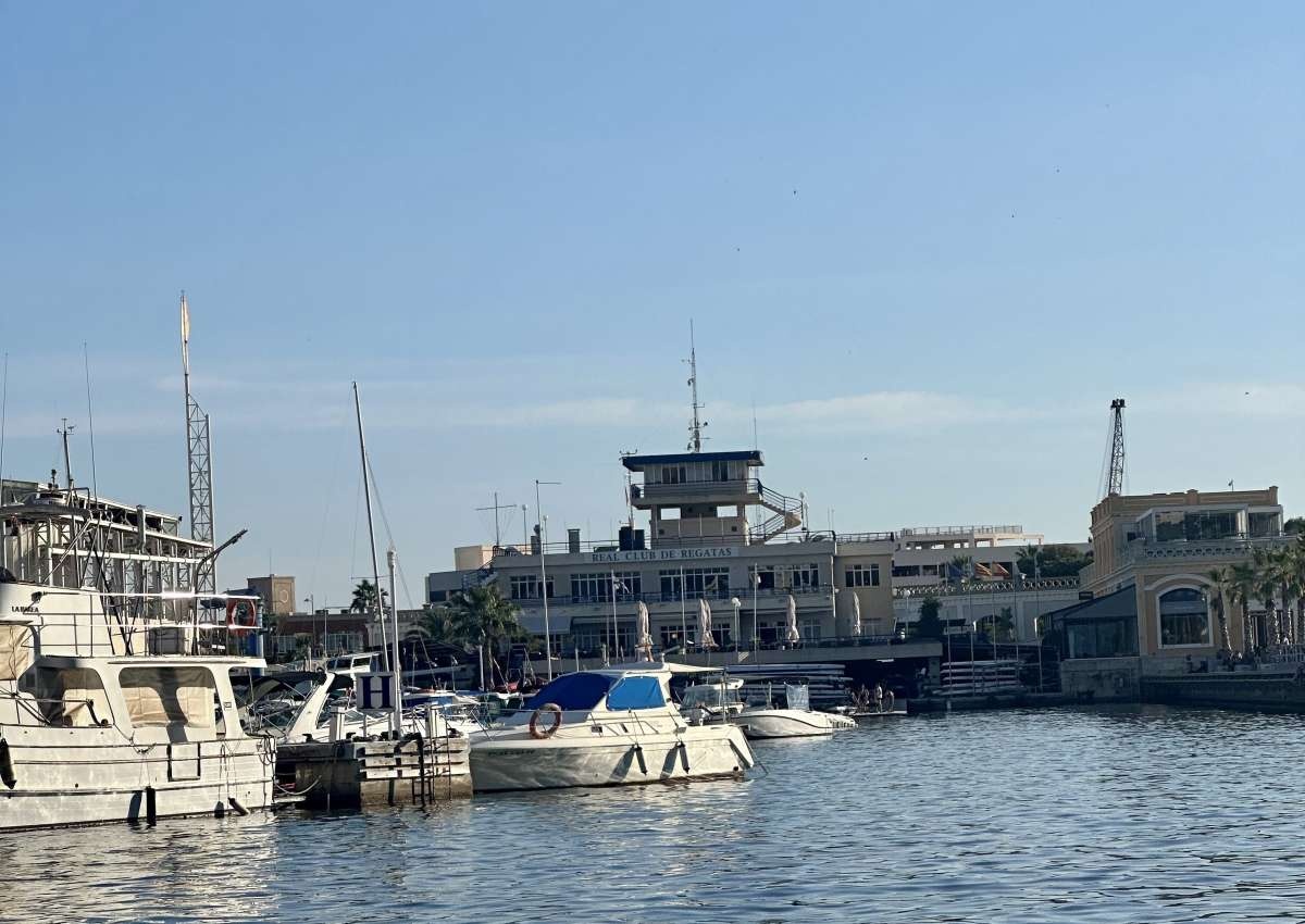 Royal Regatta Club of Alicante - Jachthaven in de buurt van Alacant