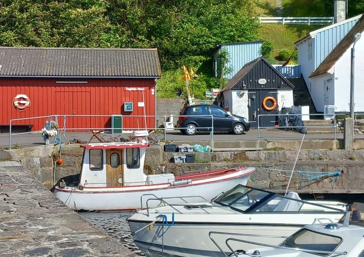 Teglkås - Marina near Helligpeder