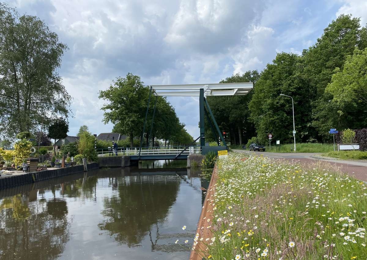 Klein Groningen, brug - Bridge in de buurt van Opsterland (Wijnjewoude)