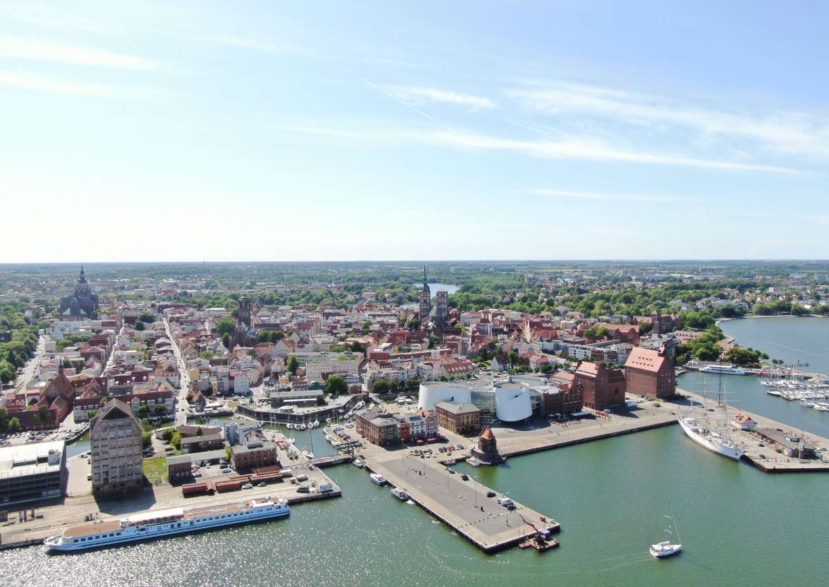 Stralsund Querkanal - Jachthaven in de buurt van Stralsund (Altstadt)