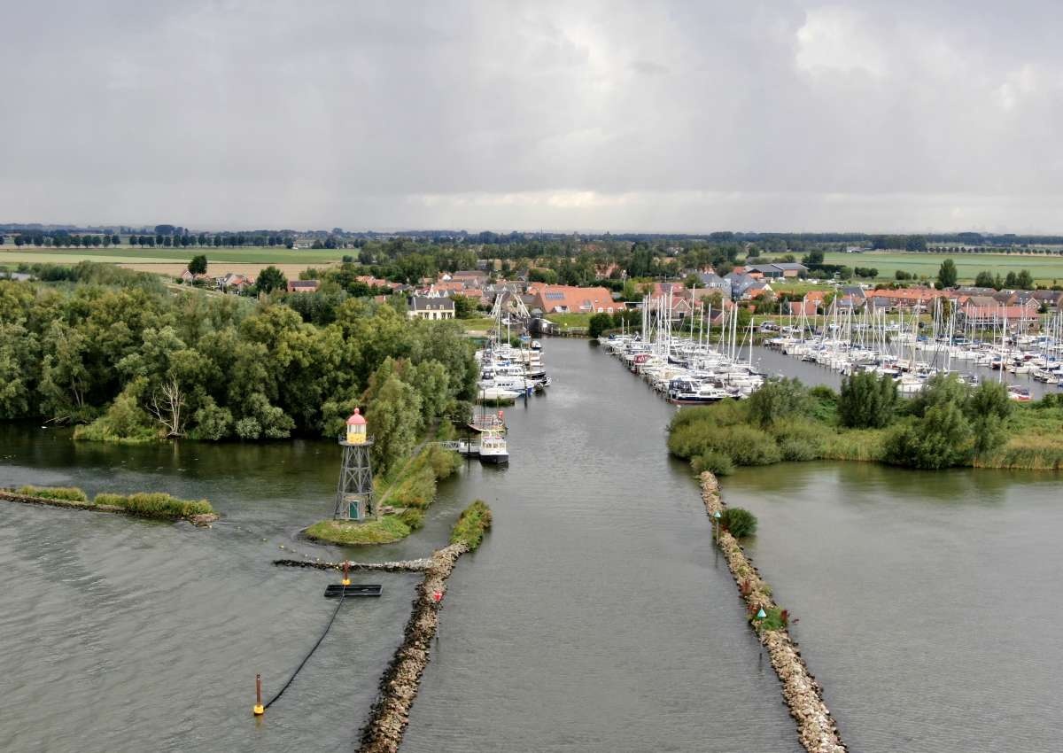 Marina Strijensas - Jachthaven in de buurt van Hoeksche Waard (Strijensas)