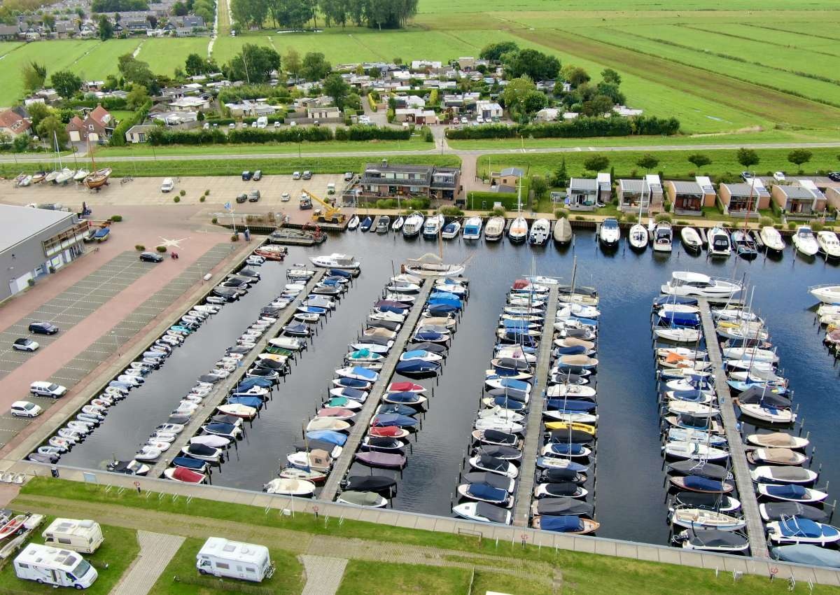 Marina Nieuwboer - Jachthaven in de buurt van Bunschoten (Bunschoten-Spakenburg)