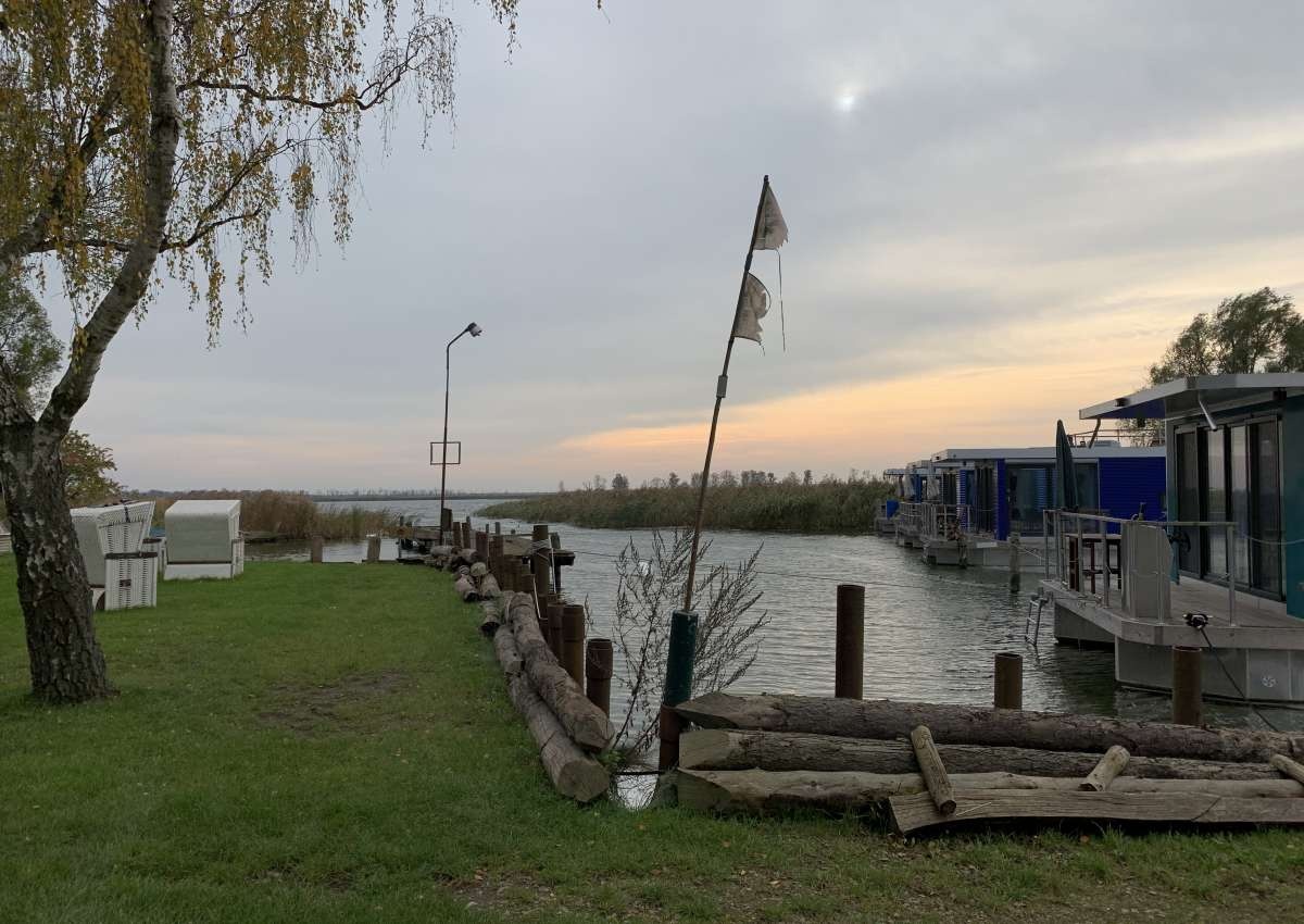 Karnin - Hafenresort - Hafen bei Usedom
