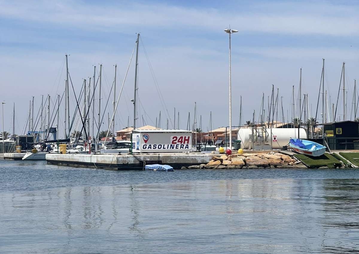 DÁRSENA DEPORTIVA MARINA DE LAS SALINAS - Jachthaven in de buurt van San Pedro del Pinatar