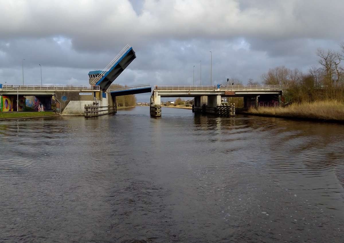Van Harinxmabrug - Bridge in de buurt van Leeuwarden