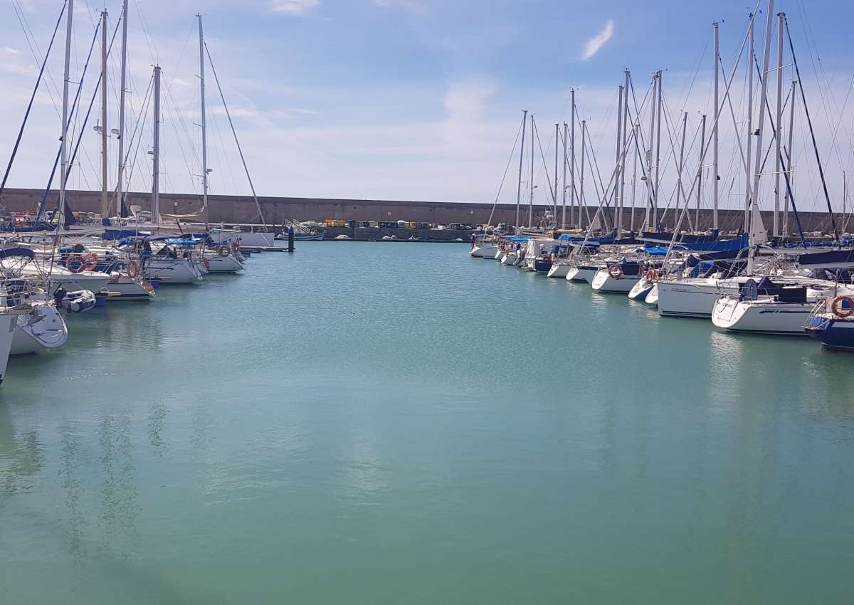 Puerto Deportivo de Rota - Jachthaven in de buurt van Rota