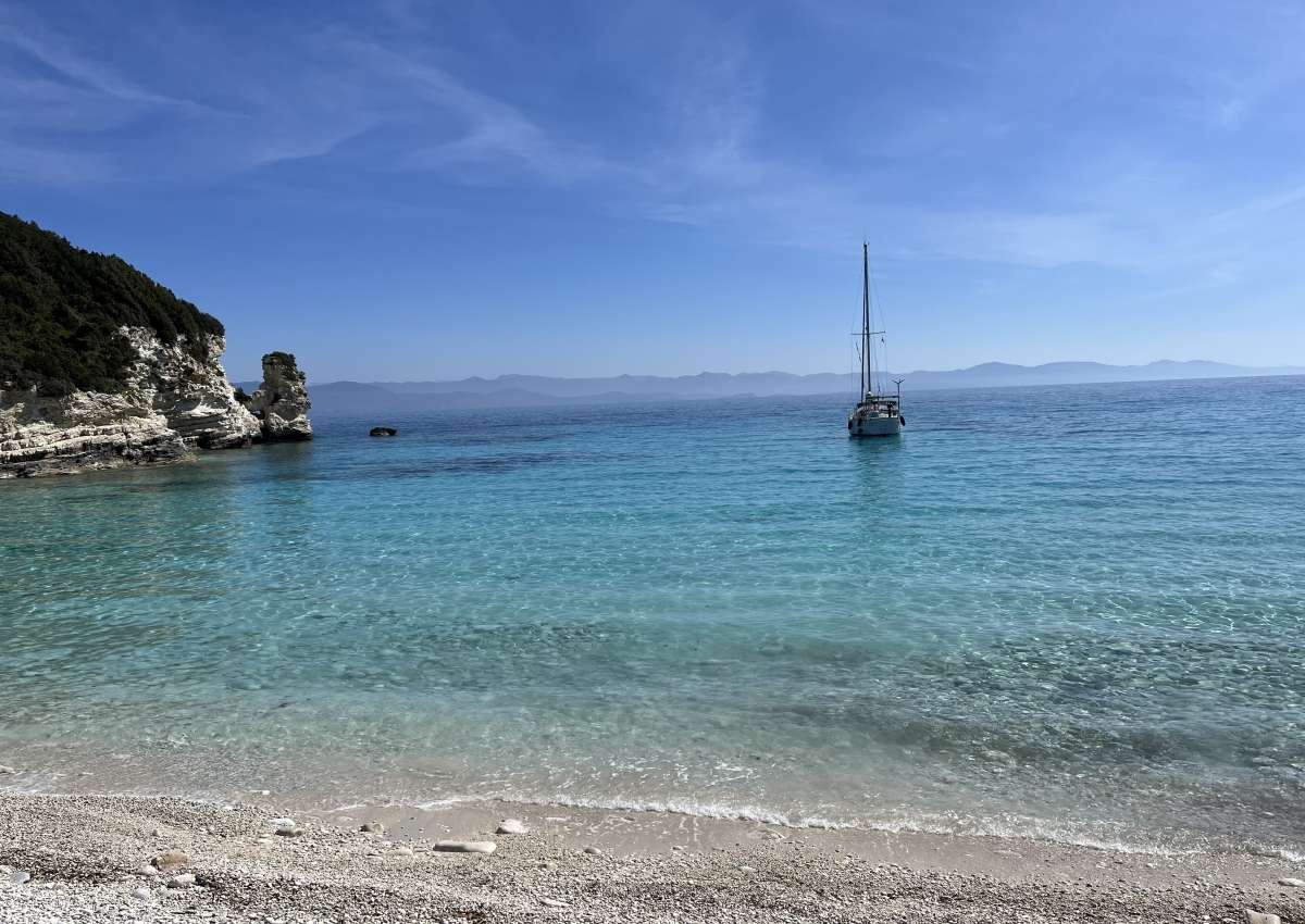 Mesovrika Beach - Ankerplaats in de buurt van Antipaxos
