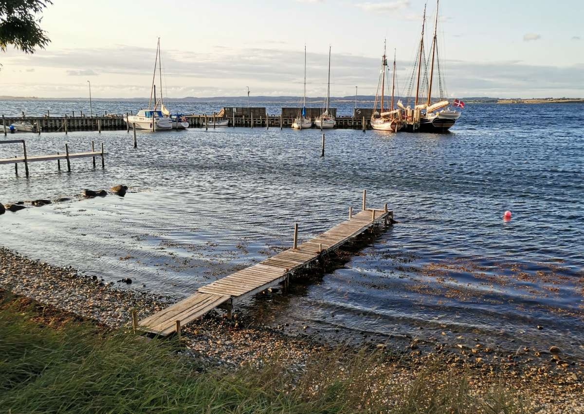 Korshavn (Avernakø) - Hafen bei Nab