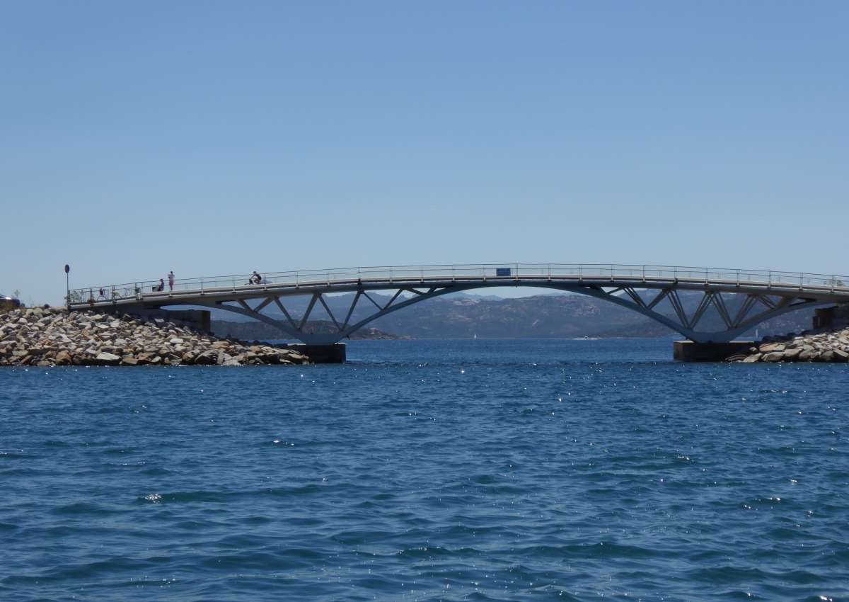 Passo della Moneta Bridge - Foto près de La Maddalena