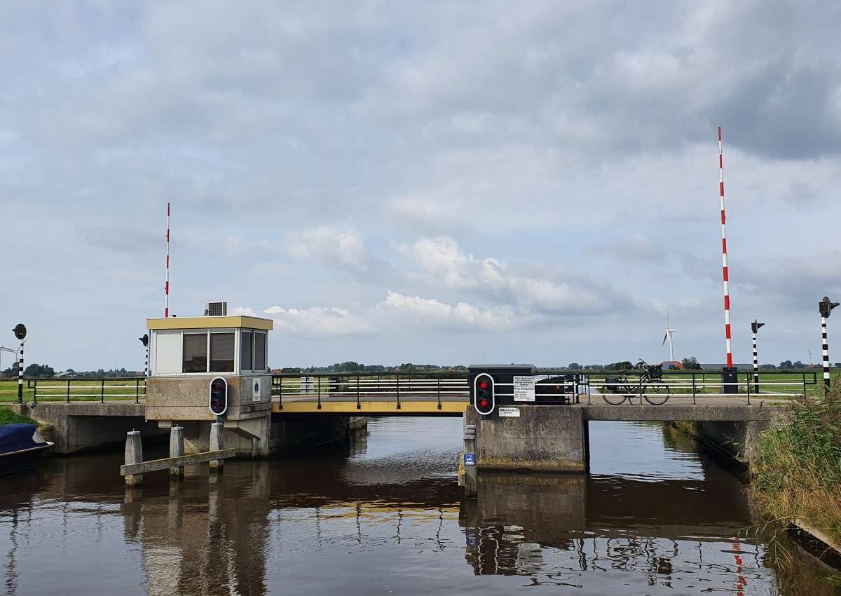 Allingawiersterbrug - Bridge in de buurt van Súdwest-Fryslân (Allingawier)