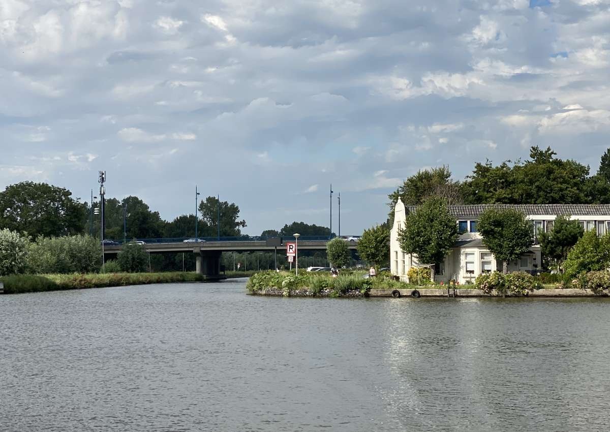Oranje Nassaubrug - Bridge in de buurt van Alphen aan den Rijn