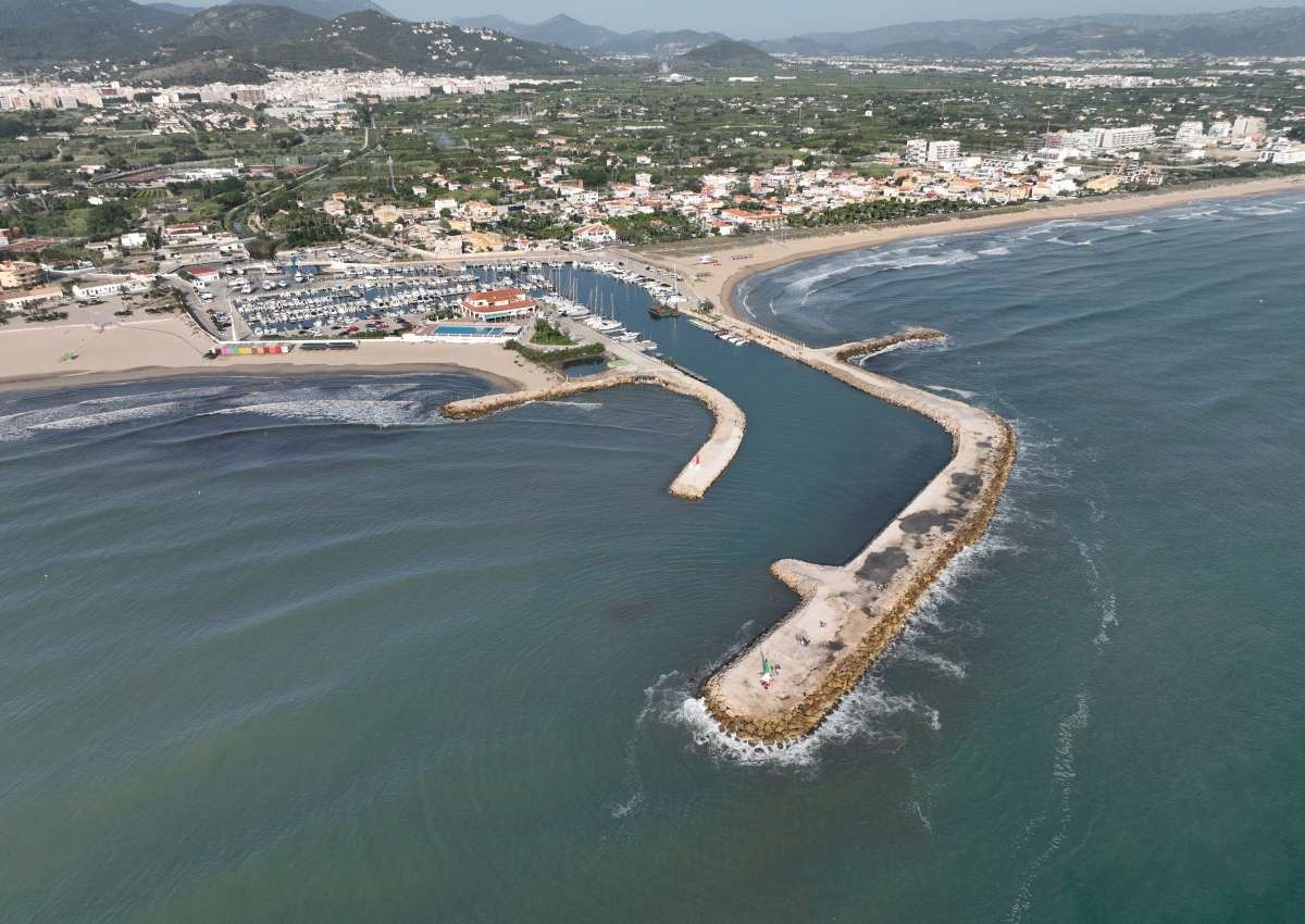 Puerto De Oliva - Jachthaven in de buurt van Oliva (Playa)
