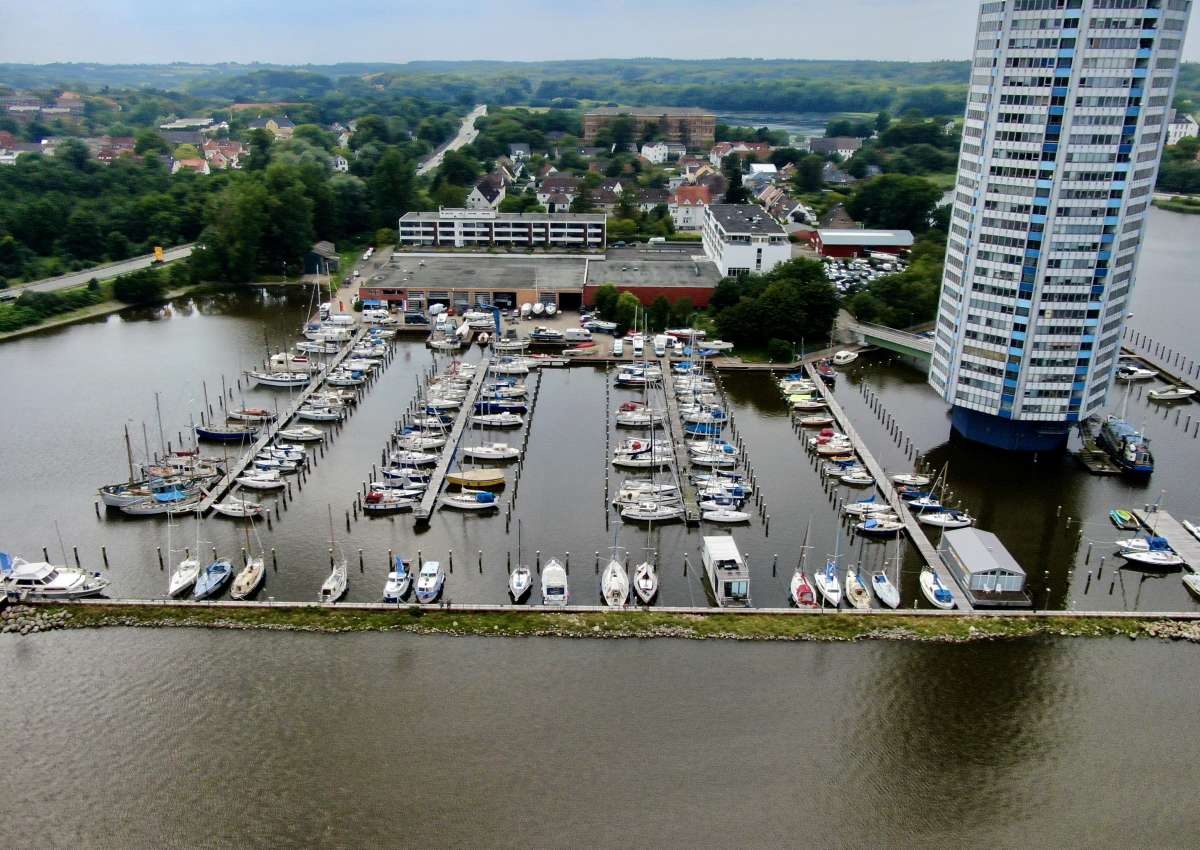 Wiking Yachthafen - Jachthaven in de buurt van Schleswig (Lollfuß)
