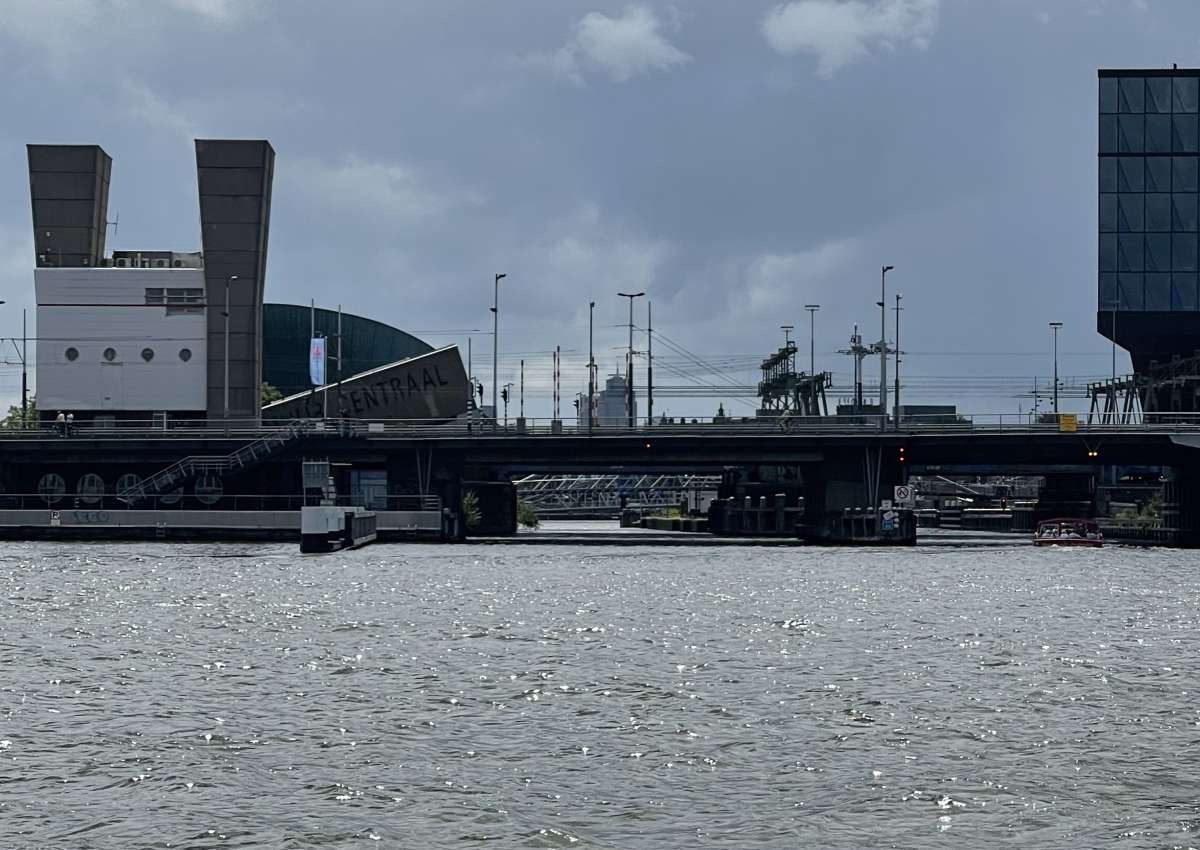 Oosterdokbrug - Bridge in de buurt van Amsterdam