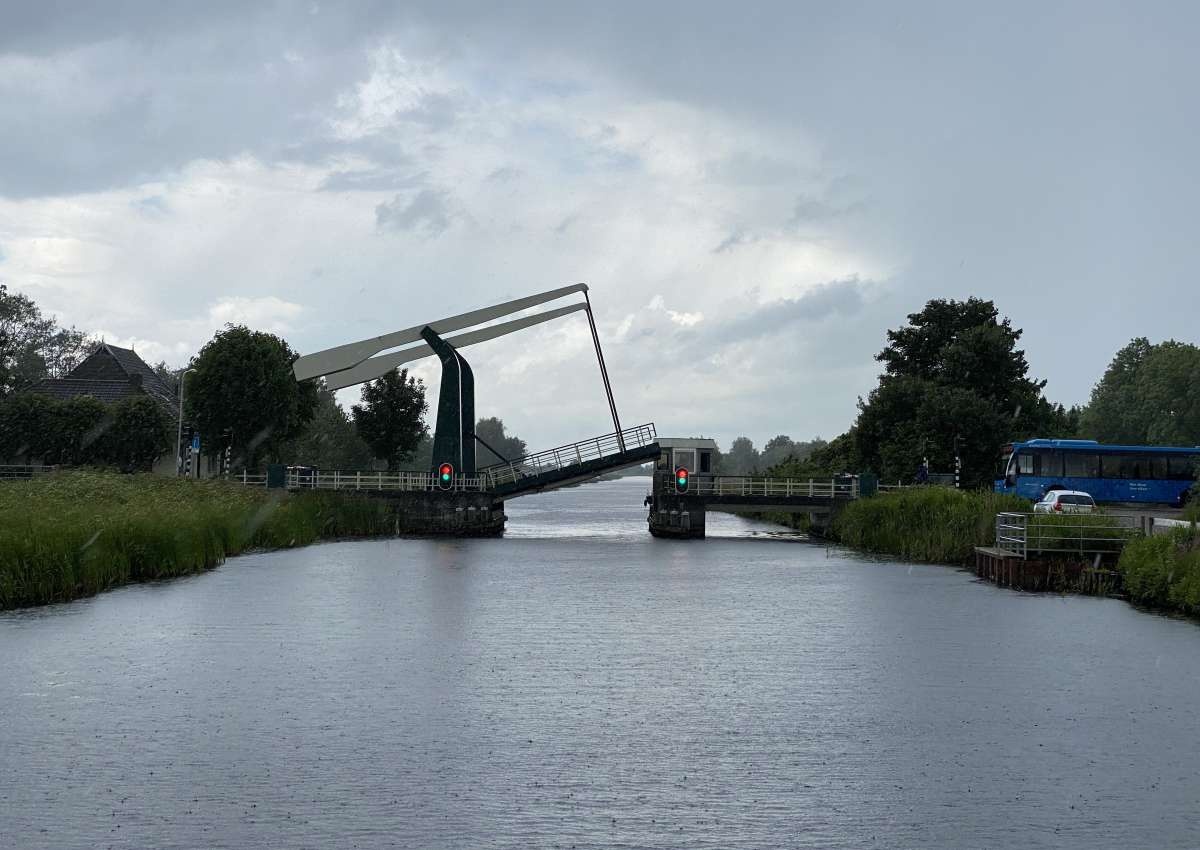 Rolbrege, brug in de Swynswei - Bridge in de buurt van Opsterland (Tijnje)