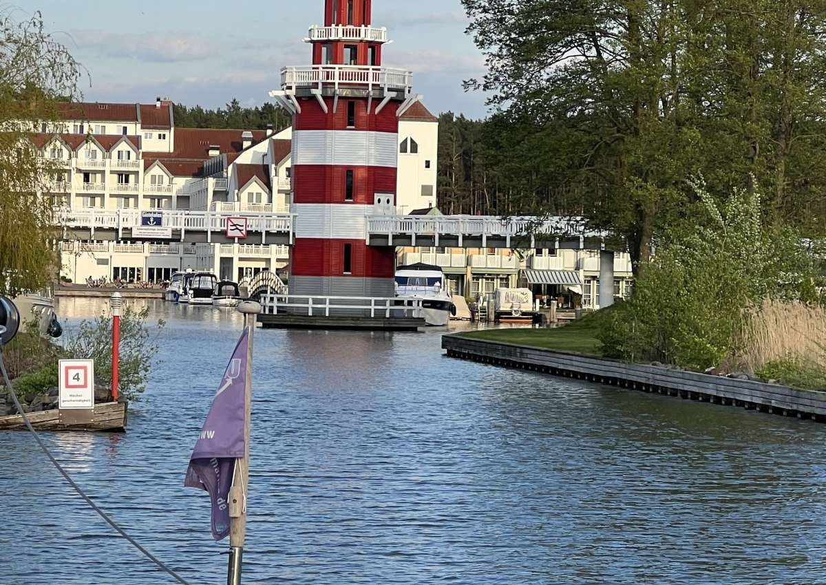 Hafendorf-Rheinsberg „Boat City" - Hafen bei Rheinsberg