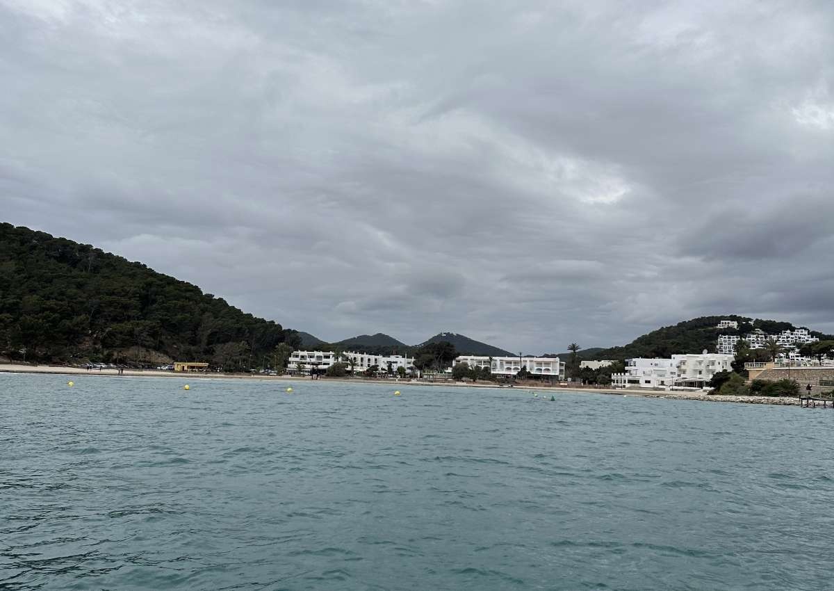 Ibiza - Cala Llonga, Anchor - Anchor près de Cala Llonga