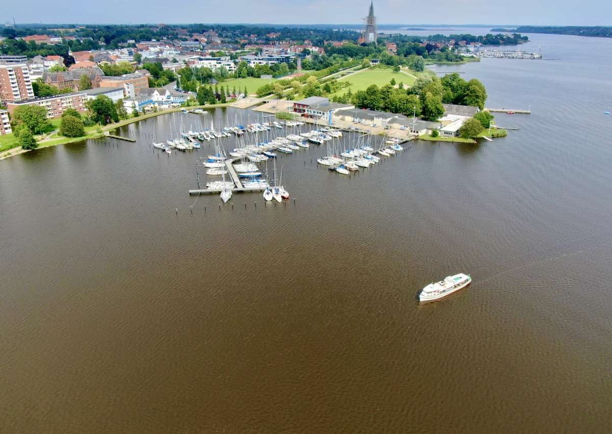 Schleswiger Yachthafen - Hafen bei Schleswig (Lollfuß)