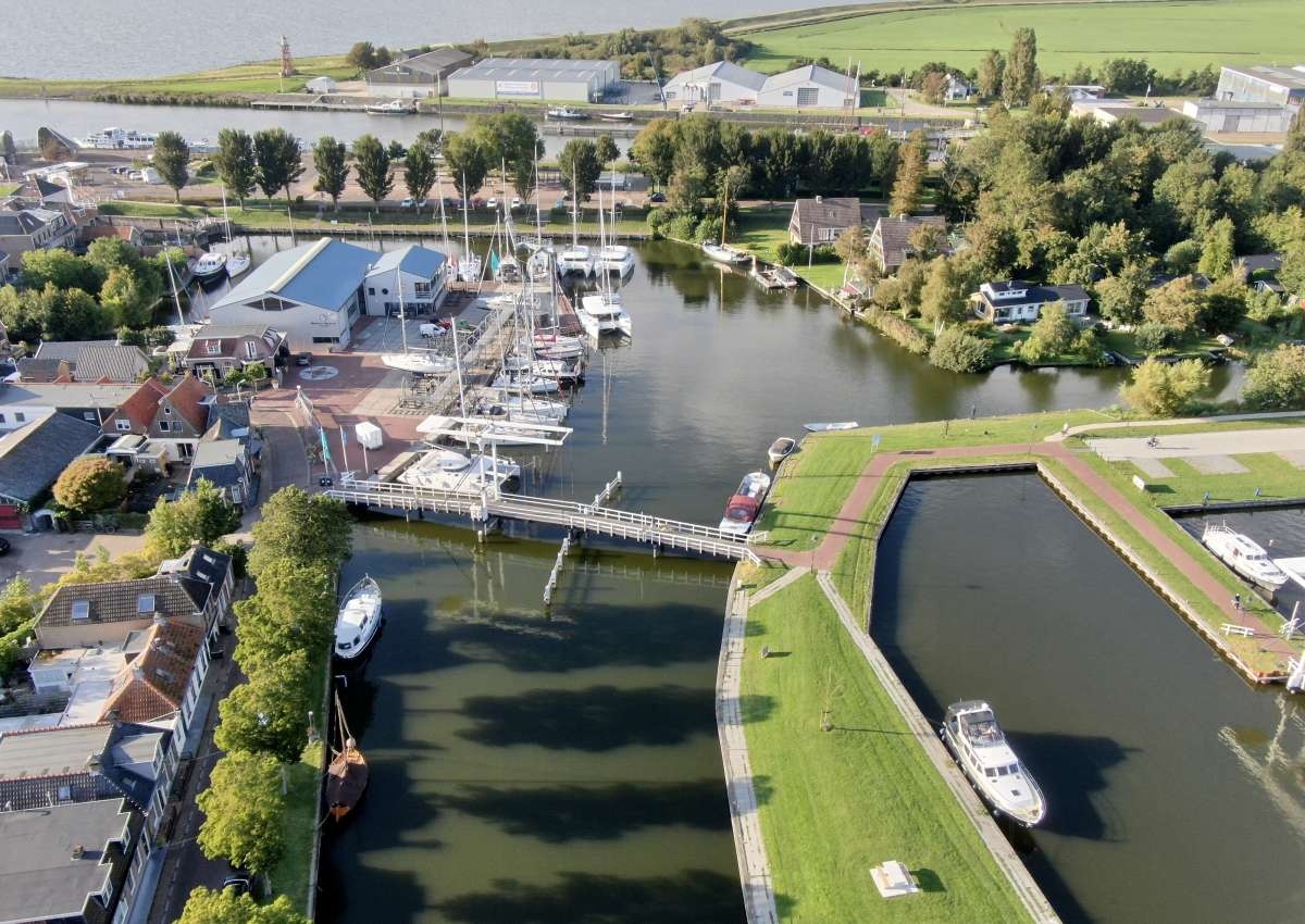 Oude Haven - Marina près de Súdwest-Fryslân (Stavoren)