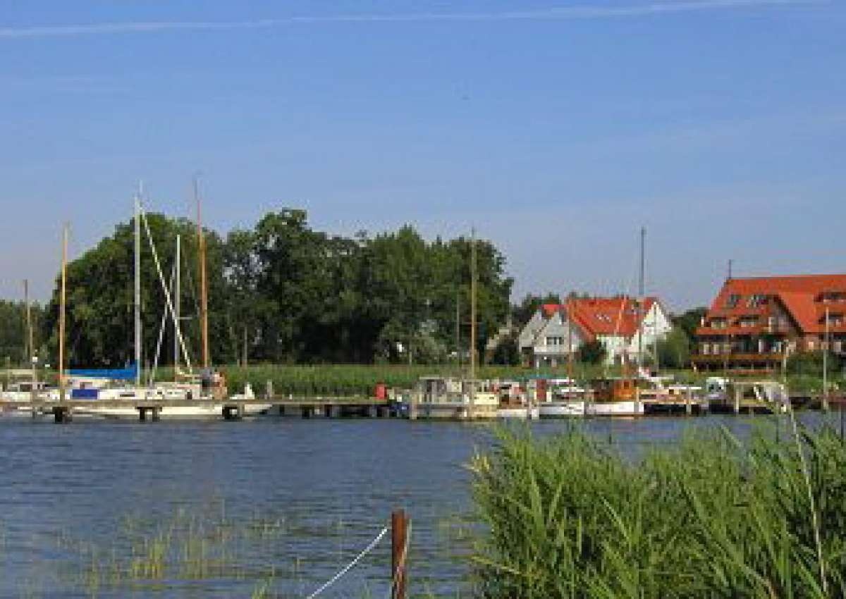 Ziemitz - Jachthaven in de buurt van Sauzin