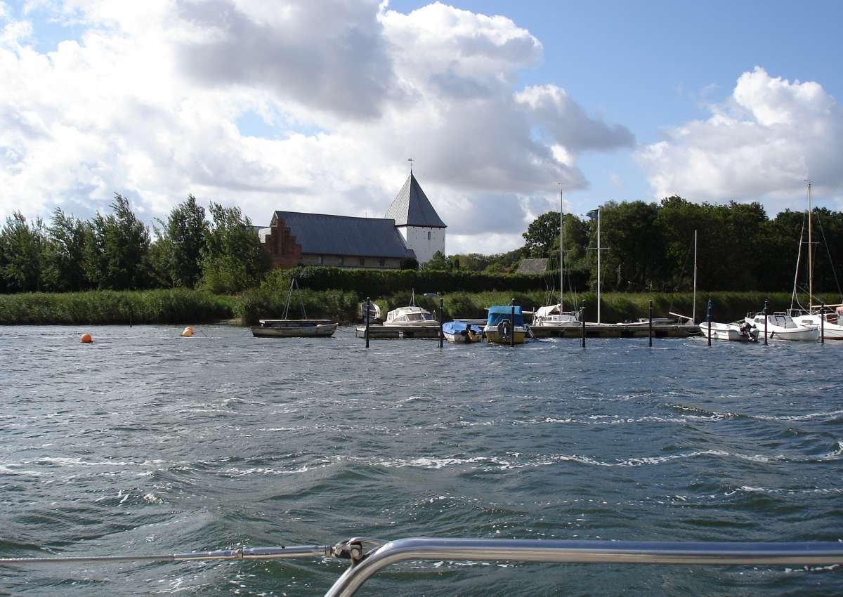 Kirche und Steganlage Haderslev - Foto in de buurt van Starup