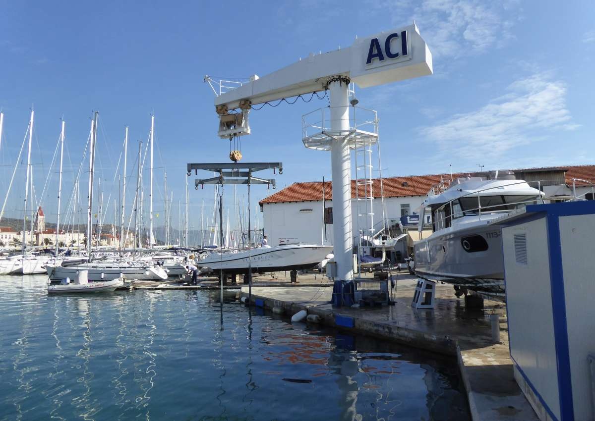 ACI Marina Trogir - Hafen bei Trogir (Balan)