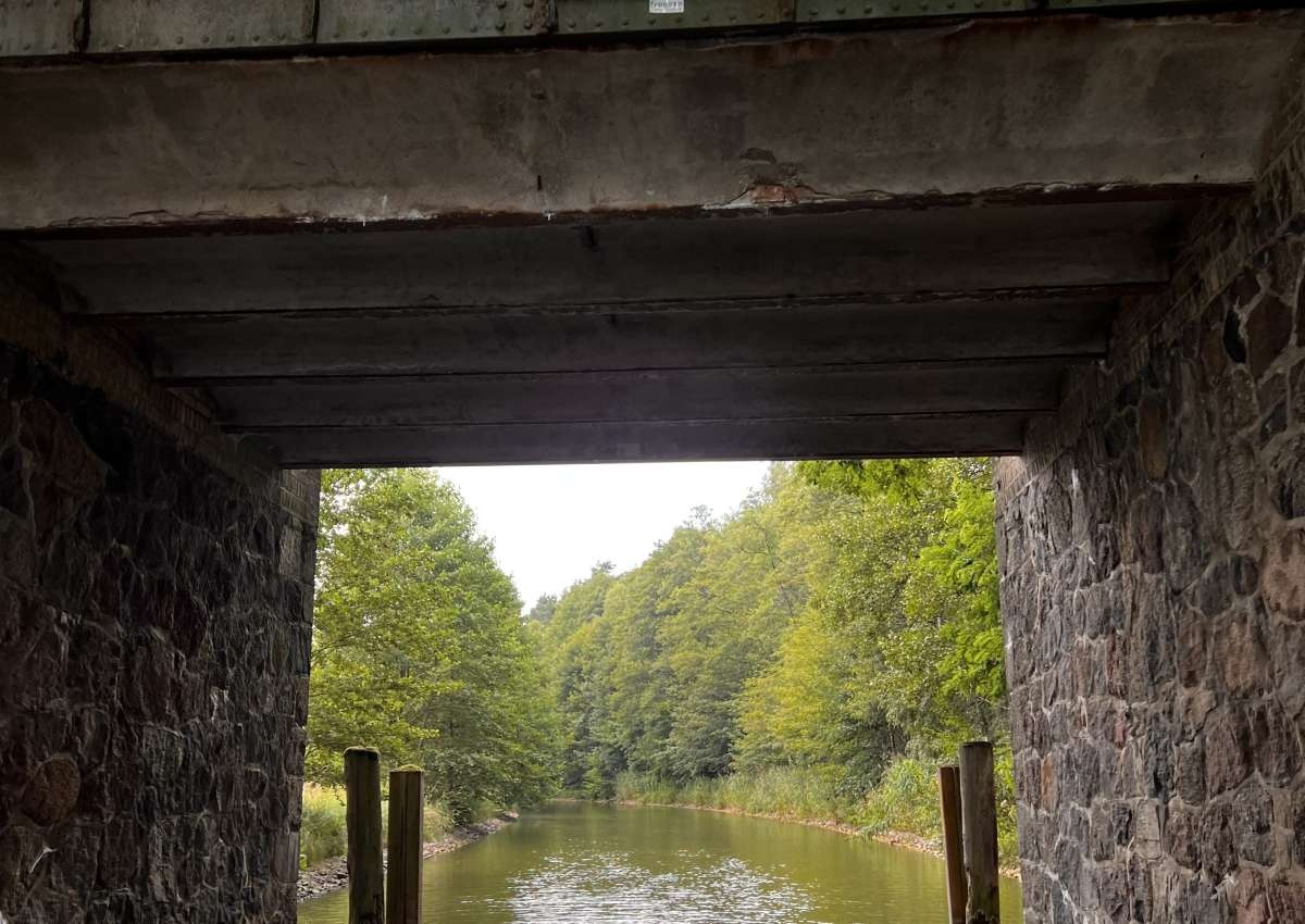 Dollgowkanal - Brücke - Foto bei Rheinsberg