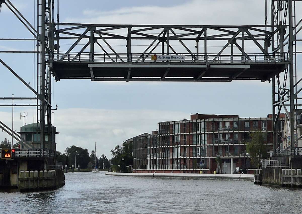 Hefbrug Boskoop - Bridge in de buurt van Alphen aan den Rijn (Boskoop)
