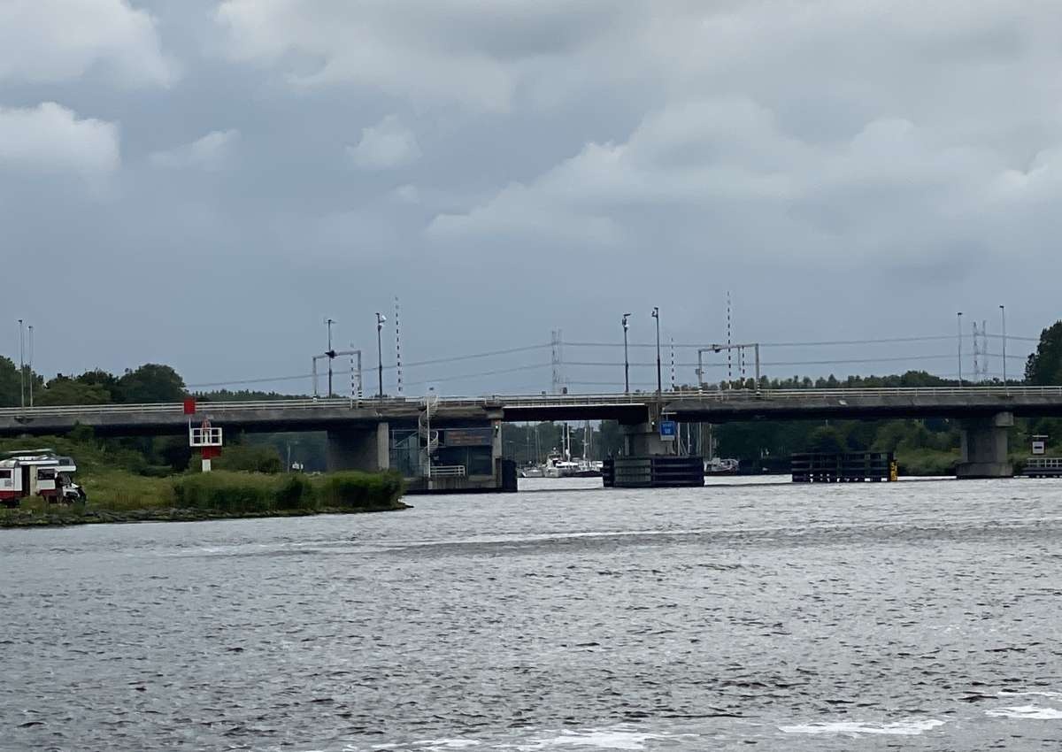 Buitenhuizerbrug - Bridge in de buurt van Velsen (Spaarndam)
