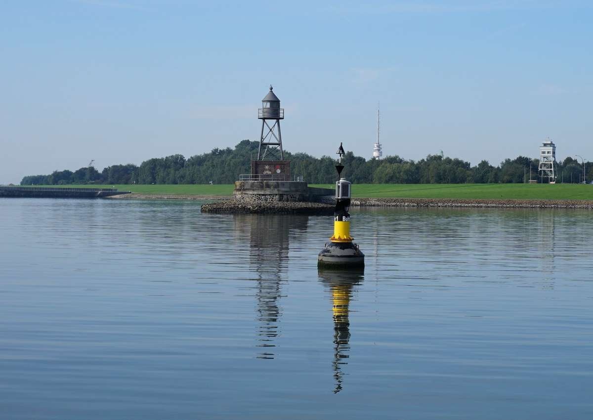 Jade Wilhelmshaven - 3. Einfahrt - Photo - Foto bei Wilhelmshaven (Innenhafen)