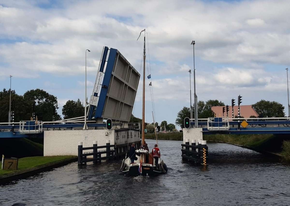 Sudergoabrege (Sudergobrug) - Bridge in de buurt van Súdwest-Fryslân (Workum)