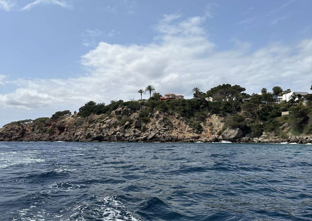 Ibiza - Cala Llena, Anchor - Anchor près de Cala Llenya