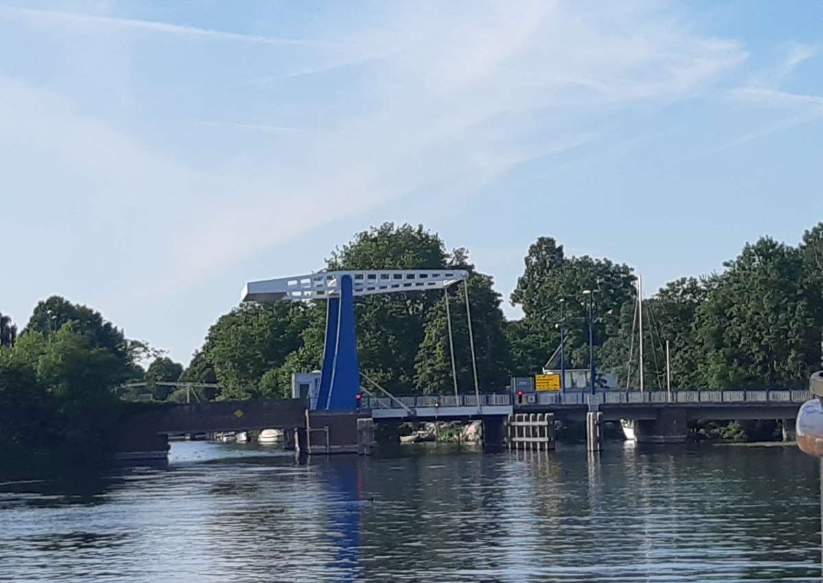 Vreeland, brug in de N-201 - Bridge in de buurt van Stichtse Vecht (Vreeland)
